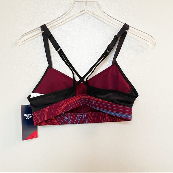 Reebok Womens Sports Bra TS Hero Strappy Tech Twist Padded Maroon Small Pullover - Picture 2 of 8